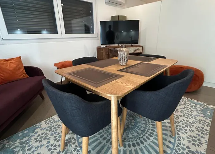 Moderno A Tenero-Contra